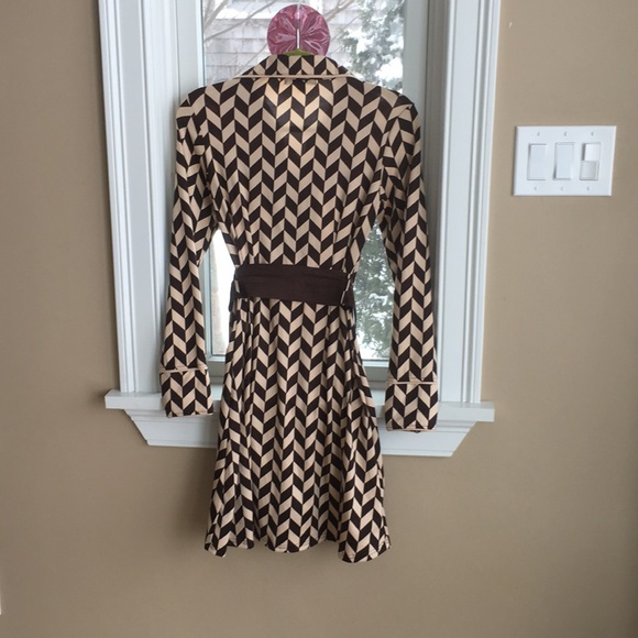 Dress - Picture 2 of 5